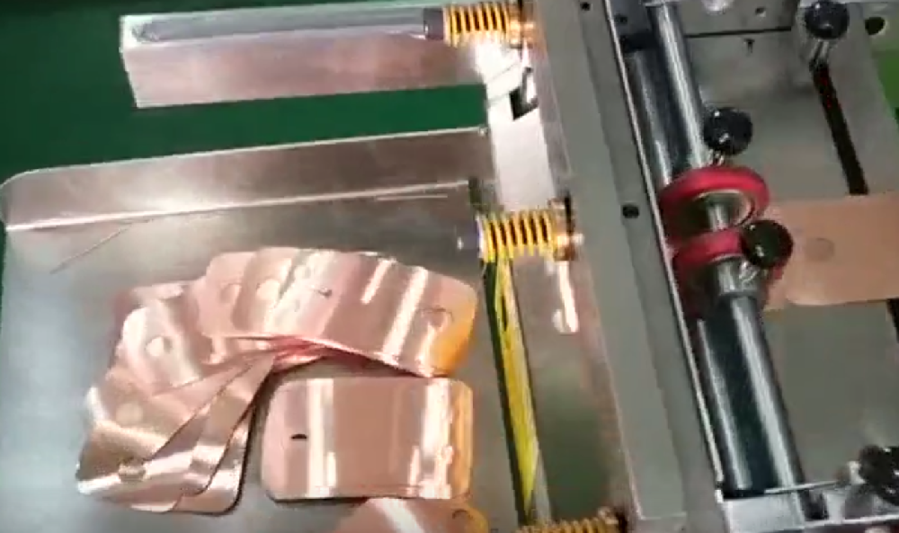 铜片模切冲压加工生产线视频