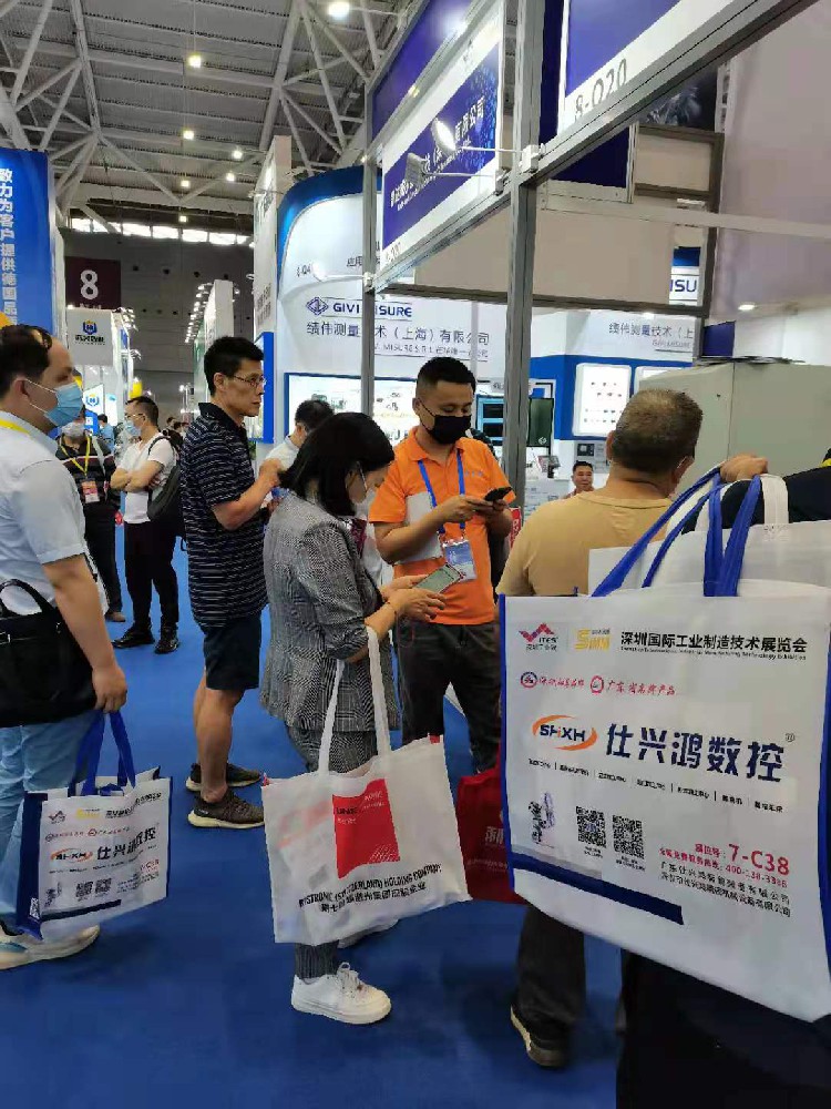 小力伺冲床在2021年ITES深圳工业展现场动态